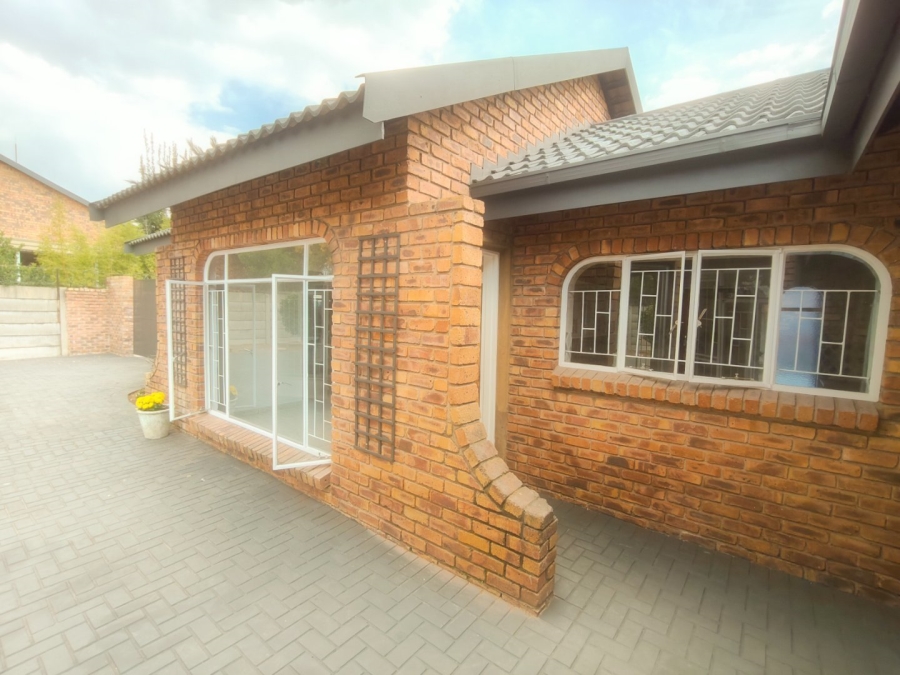3 Bedroom Property for Sale in Vaalpark Free State